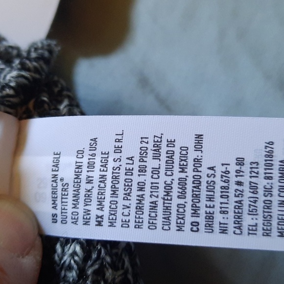 American Eagle Outfitters NWT Black White Heathered Knit Cuffed Beanie  One Size - Picture 6 of 10